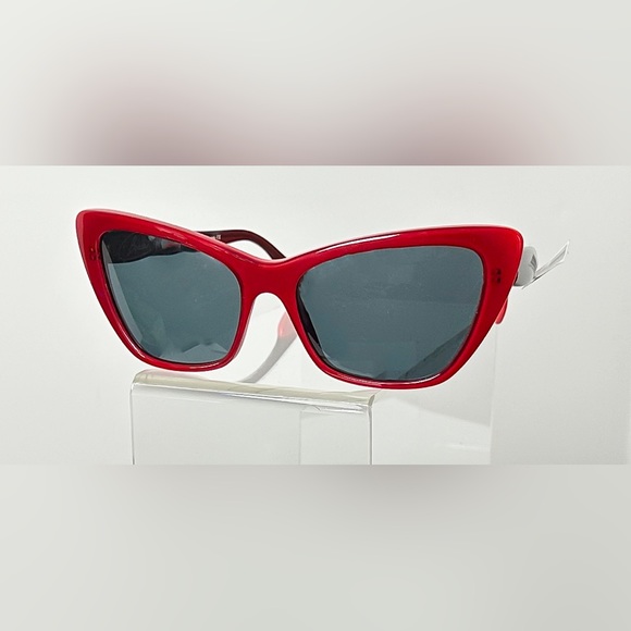 Red Face A Face Sunglass - Picture 1 of 9